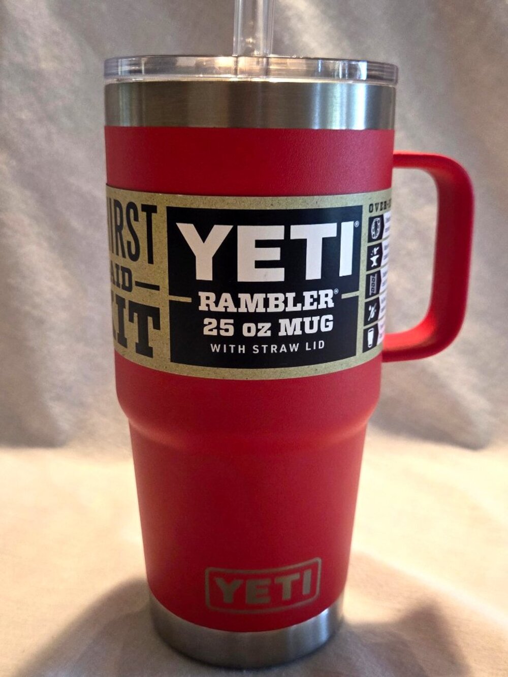 NEW - YETI Rescue Red Rambler 25 oz Travel Mug with Straw Lid DISCONTINUED